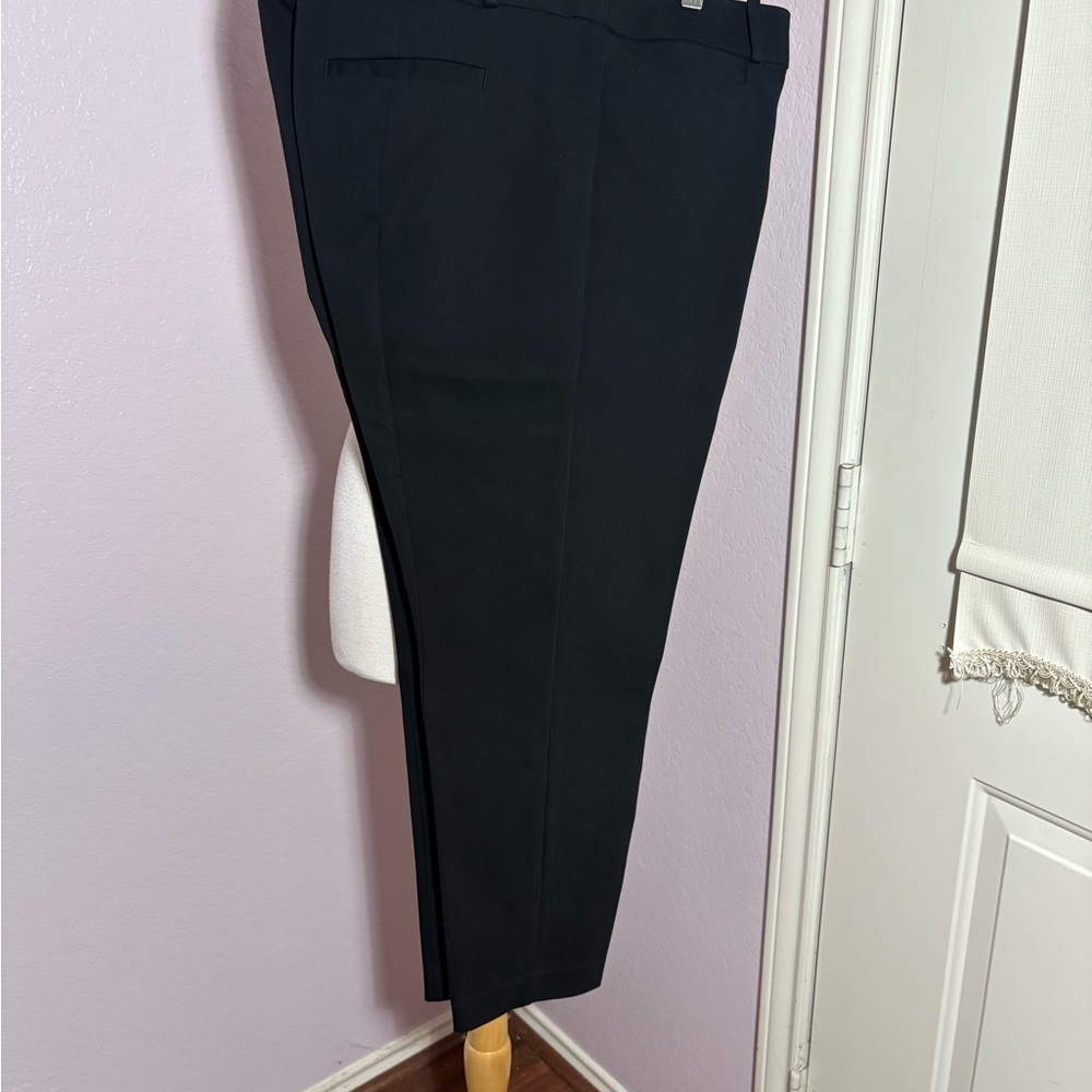 LOFT Classic Black Trousers Curvy Skinny Ankle. Size 14
